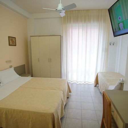Hotel Dell'Angelo Rimini Kültér fotó